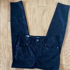 Simply Vera Black Snakeskin Skinny Jeans